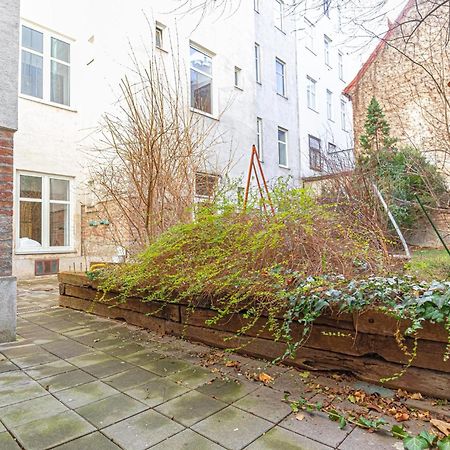 Simple Apt W Full Kitchen Wiener Stadthalle Exterior foto