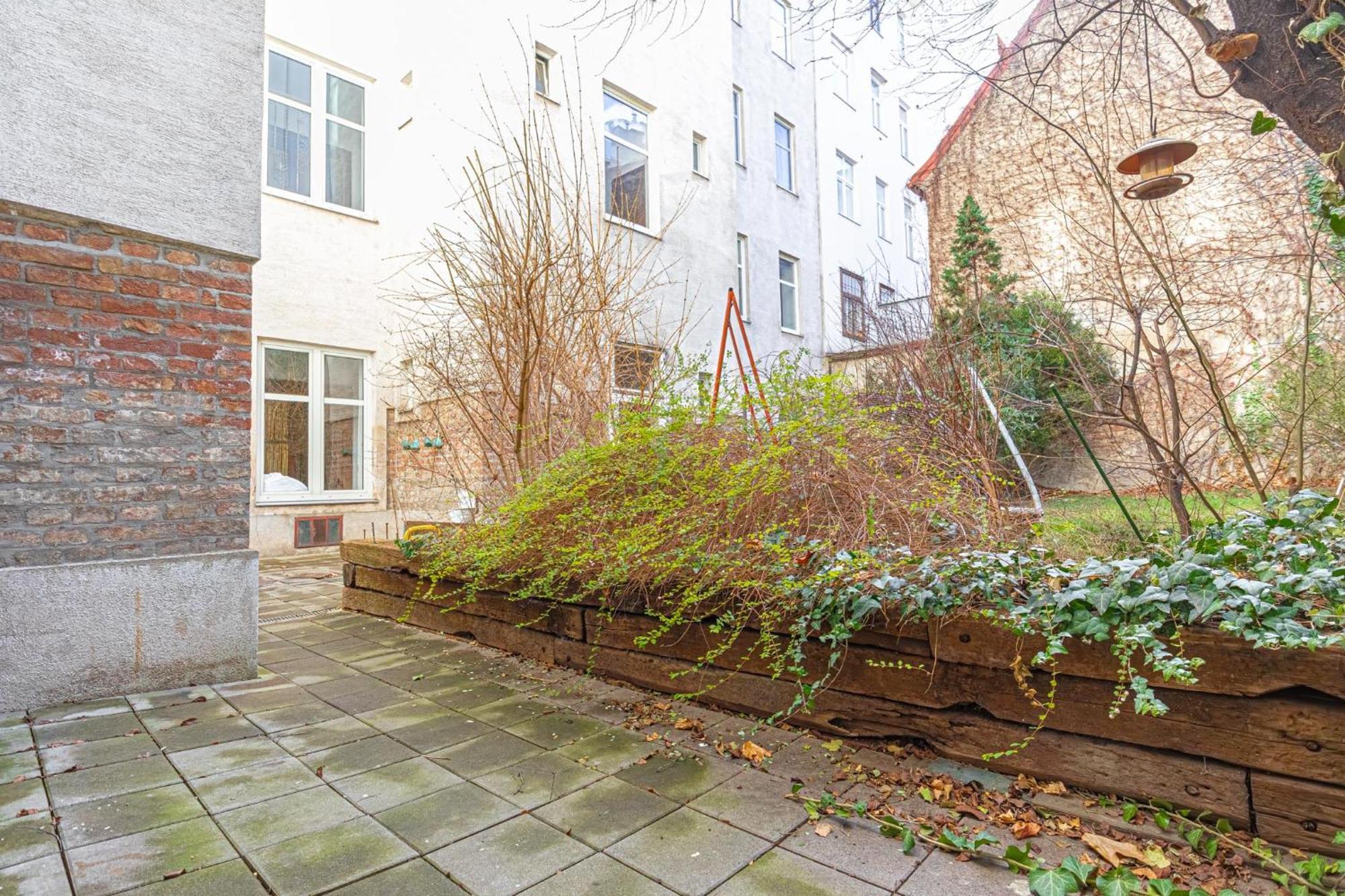 Simple Apt W Full Kitchen Wiener Stadthalle Exterior foto