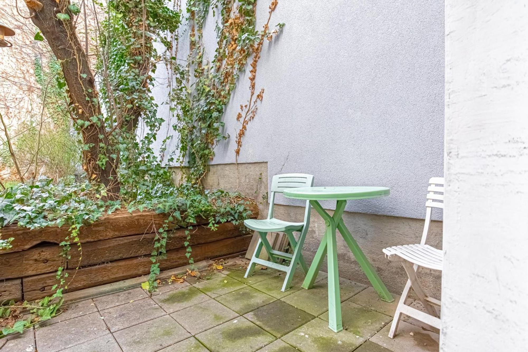 Simple Apt W Full Kitchen Wiener Stadthalle Exterior foto